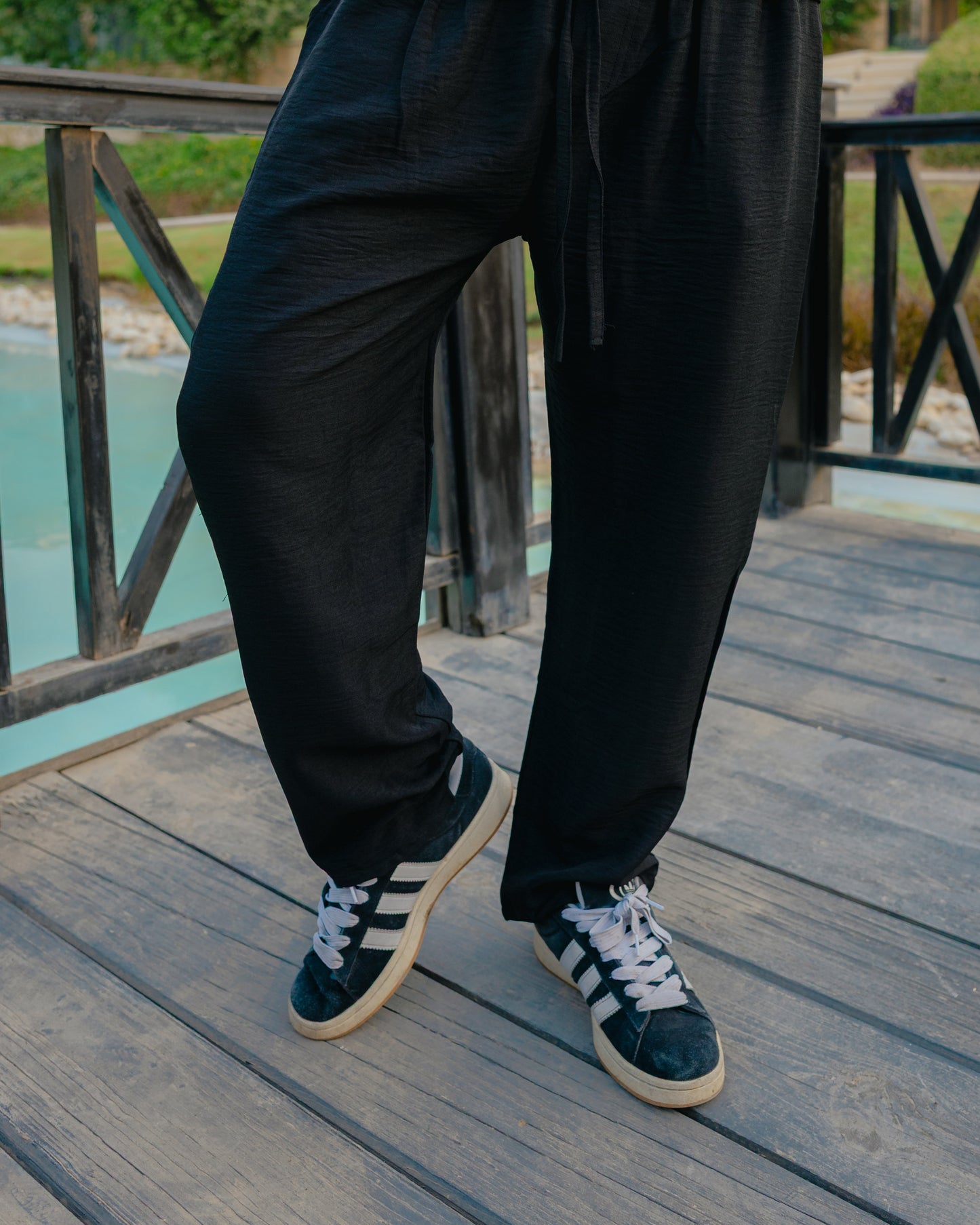 Classic Relaxed Linen Pants - Black